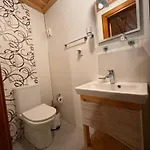 Hanole Ayvalı