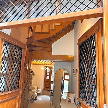 Hanole Ayvalı